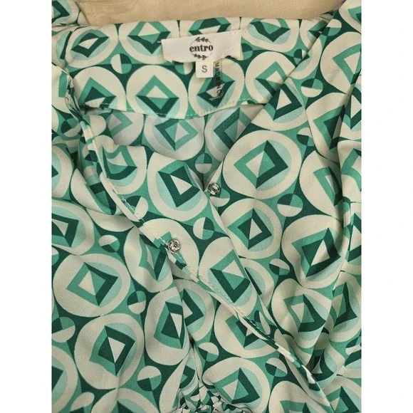 🩷💜Entro Green & White Puff Sleeve Mini Dress – Size Small🩷💚 - Picture 4 of 8